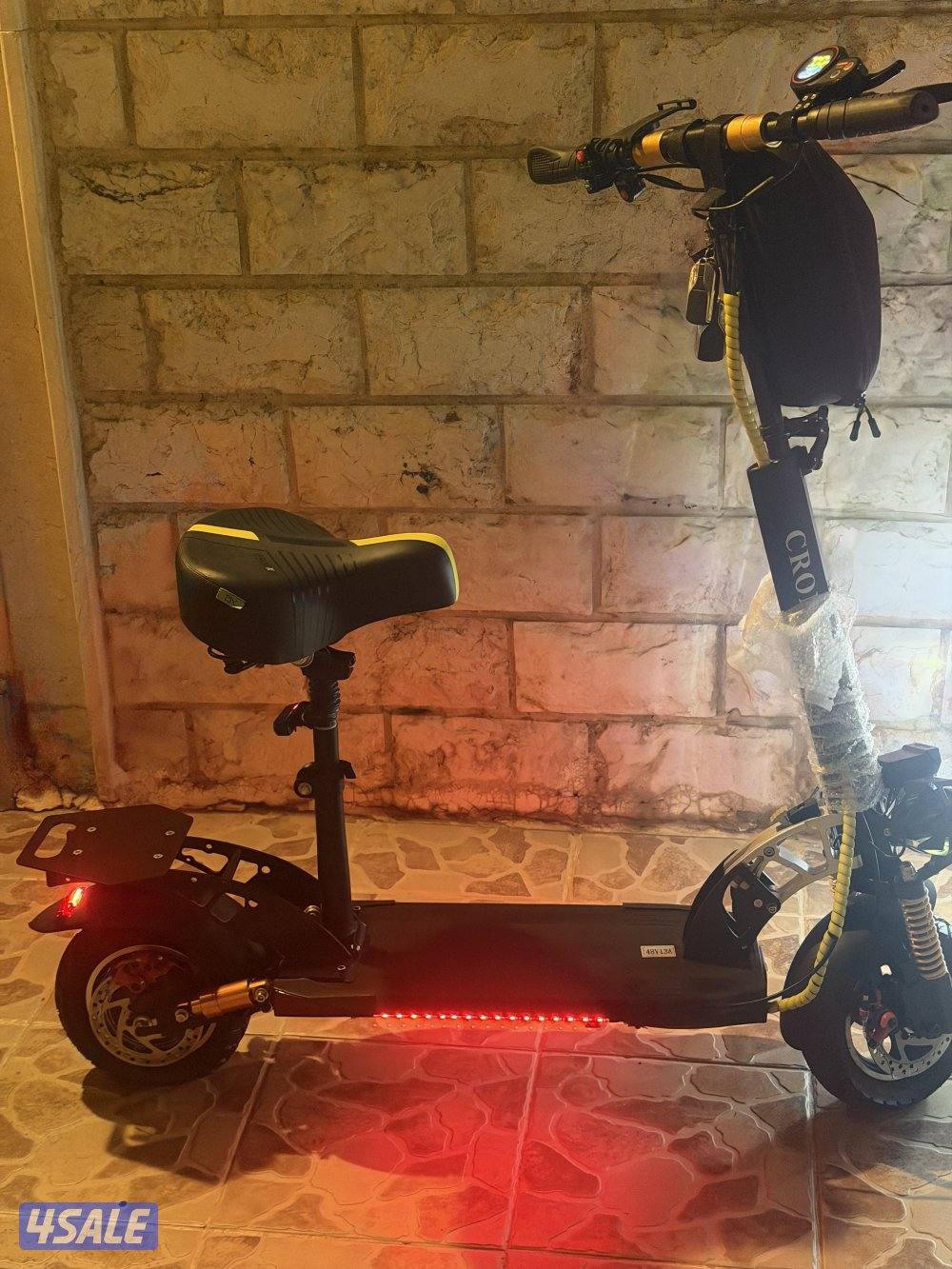 للبيع سكوتر 🛴 CRONY0