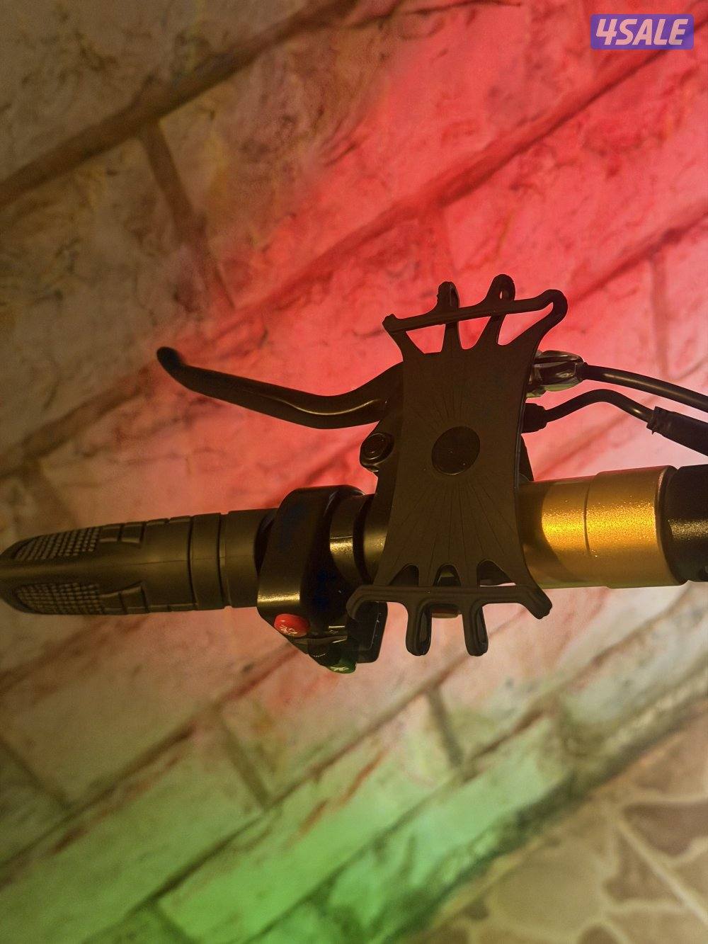 للبيع سكوتر 🛴 CRONY2