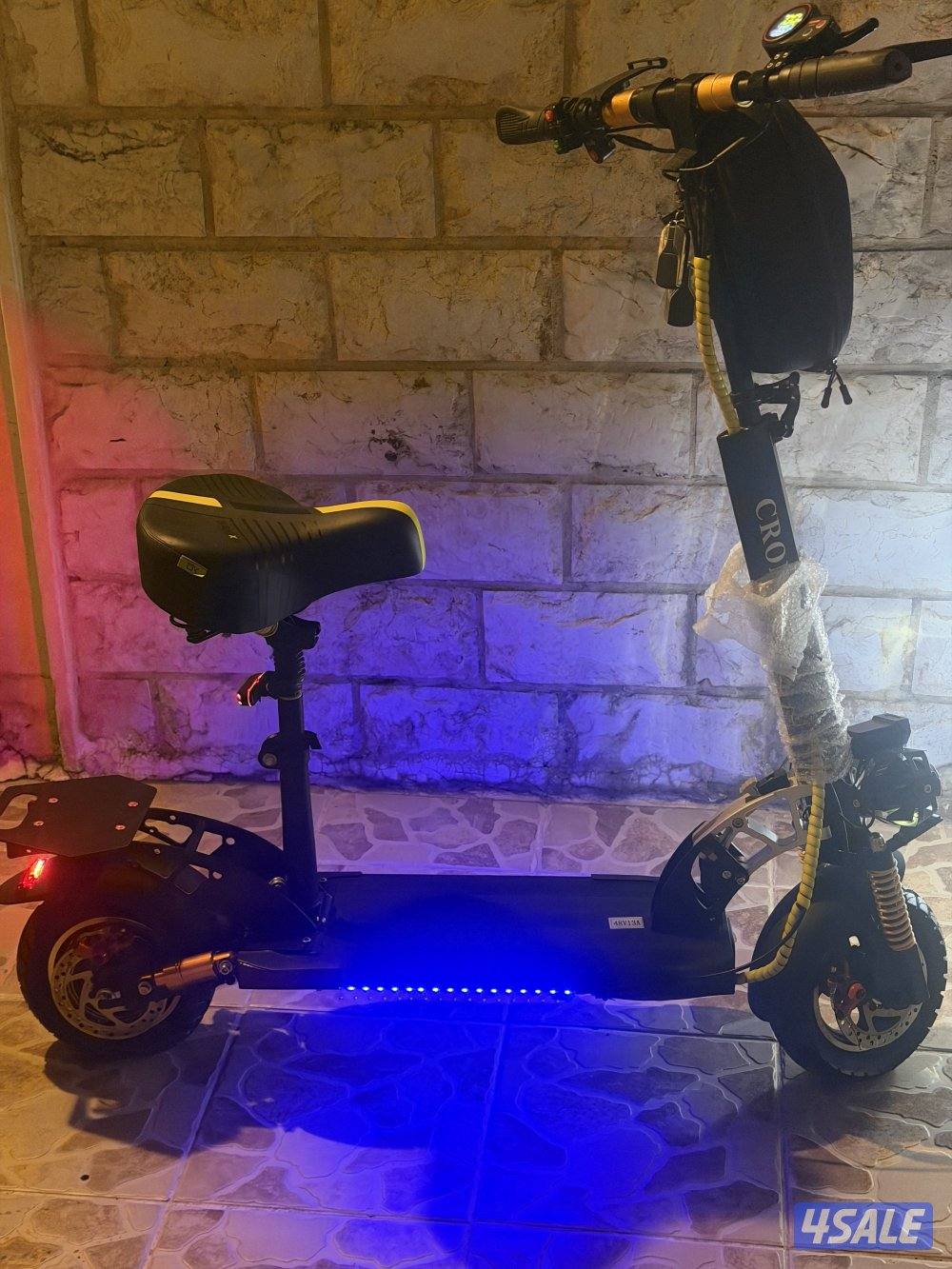 للبيع سكوتر 🛴 CRONY4