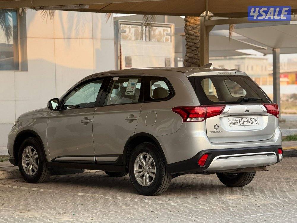 اوتلاندر ٢٠٢٢ بحاله ممتازه1