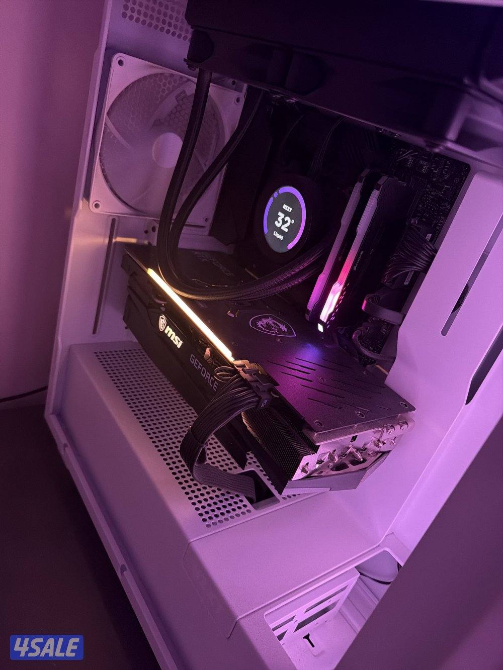 للبيع جهاز كمبيوتر قيمنق1