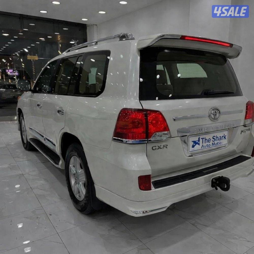 تويوتا لاندكروزر 2015 GXR وكالة البحرين جاهزة للتصدير مع التخليص4