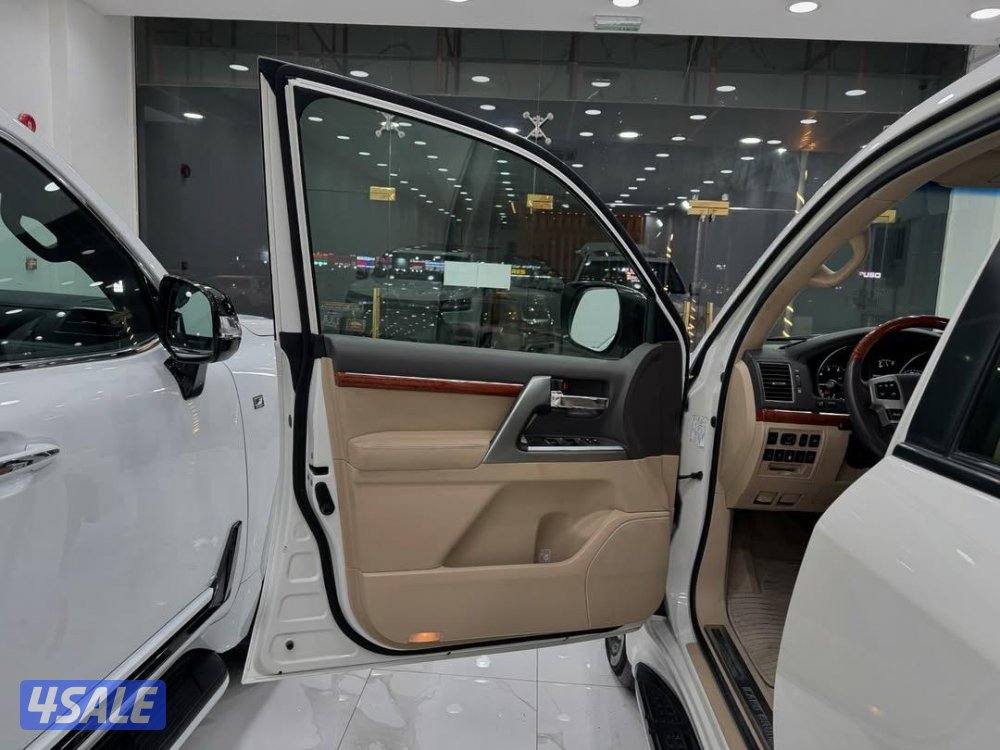 تويوتا لاندكروزر 2015 GXR وكالة البحرين جاهزة للتصدير مع التخليص8