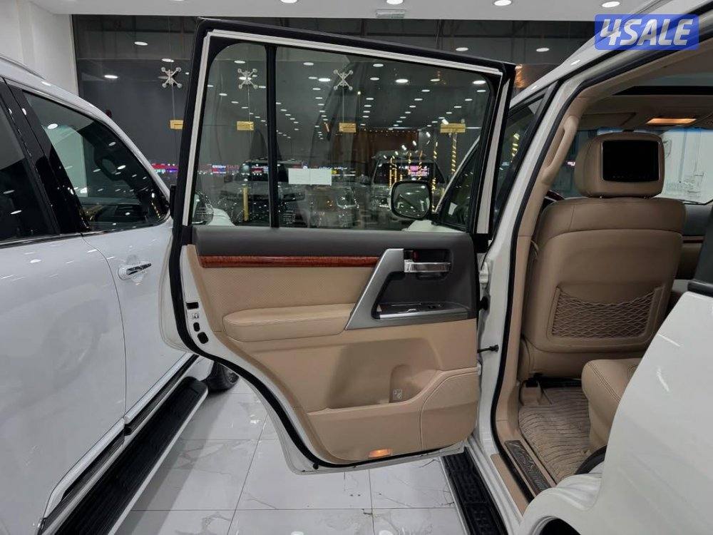 تويوتا لاندكروزر 2015 GXR وكالة البحرين جاهزة للتصدير مع التخليص12