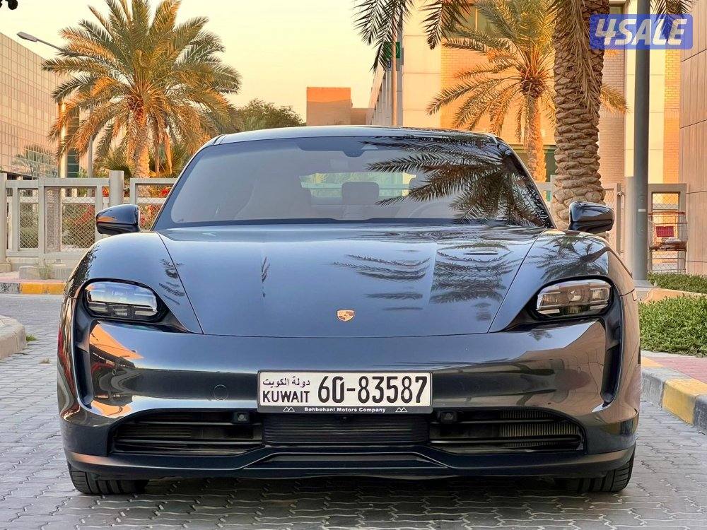 بورش تايكان موديل ٢٠٢٢ ماشي ٣٧٠٠٠0