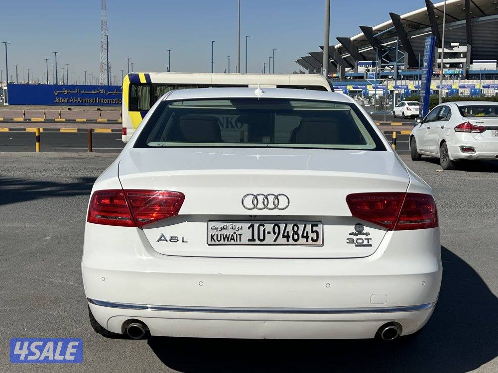 اودي A8L صبغ الوكاله للبيع موديل 20124