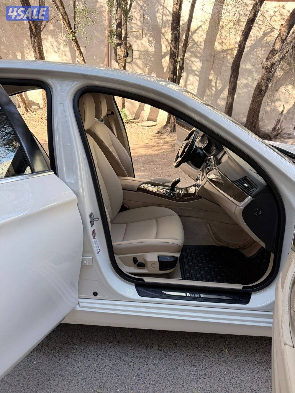 bmw 523i  2012. 92km بحالة المصنع نظيفة جدا5