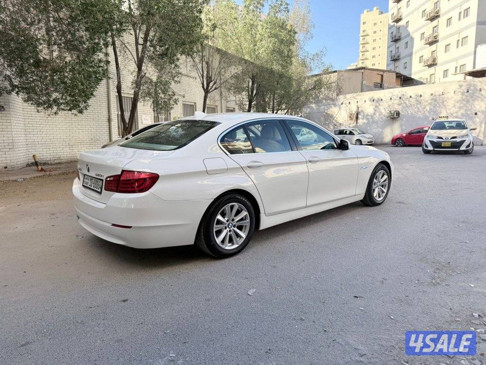 bmw 523i  2012. 92km بحالة المصنع نظيفة جدا7