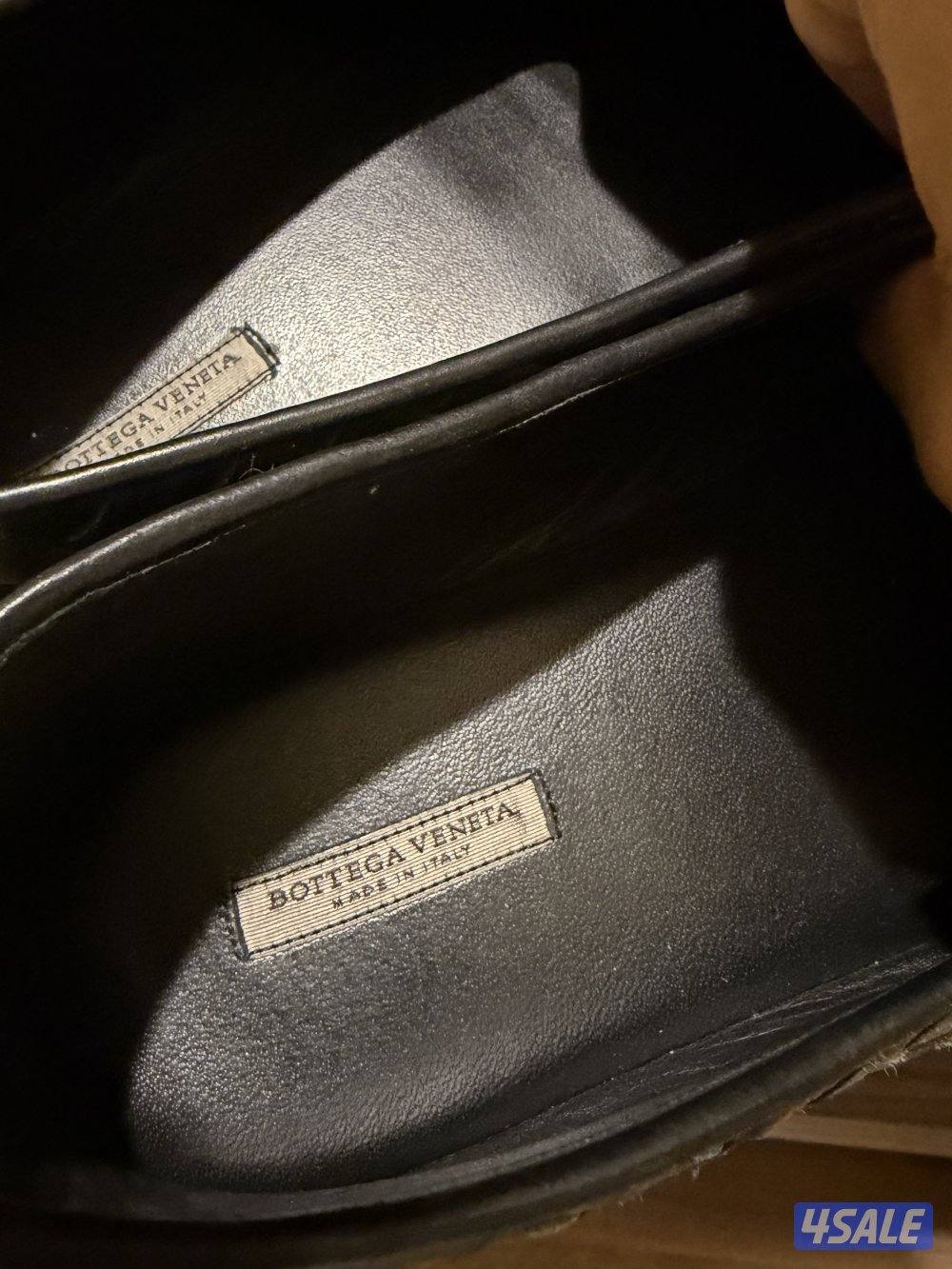 Bottega black shoes2