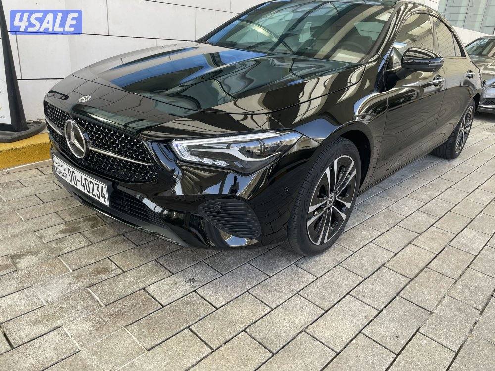 للبيع مرسيدس CLA200 اسود0