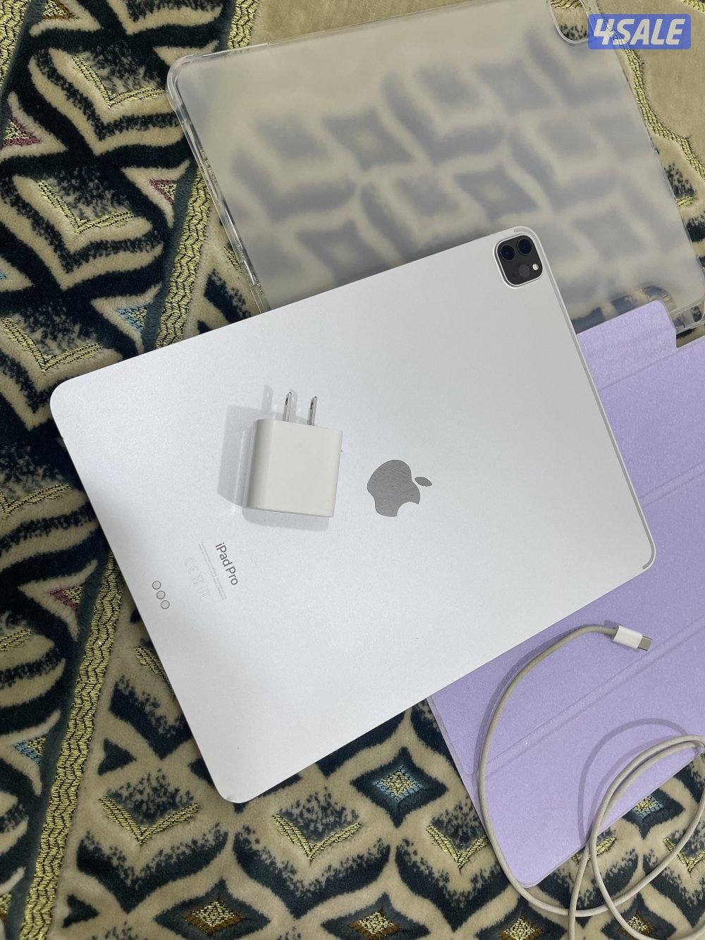 ايباد ابل برو 12.9 انش 512 قيقا الجيل السادس ام تو معالج m2 نظيف0