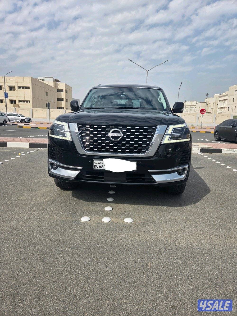 باترول ٢٠٢٣ ٨ سلندر اسود /عنابي0