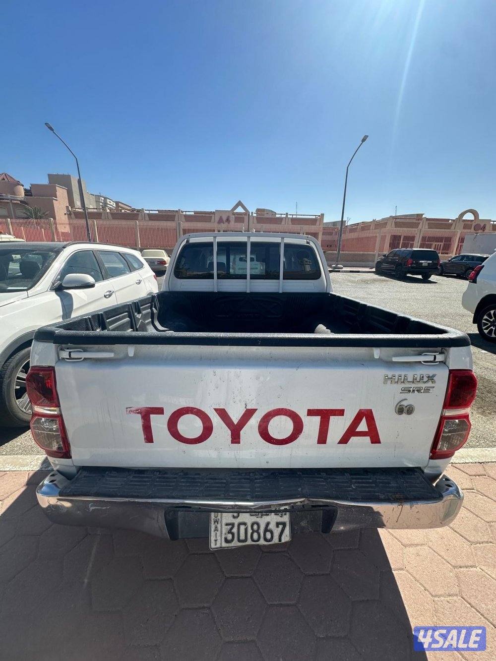 للبيع هايلكس 2014 رقم الهاتف0