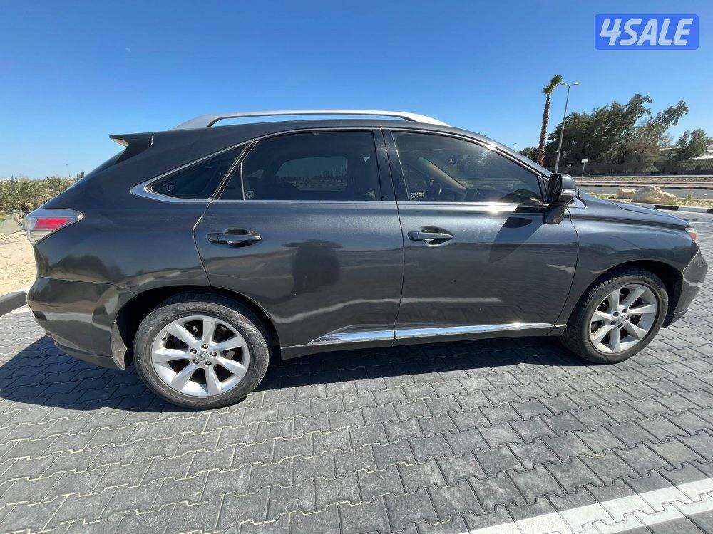 لكزس RX 350 موديل 2010 بحالة ممتازة - كاملة المواصفات3