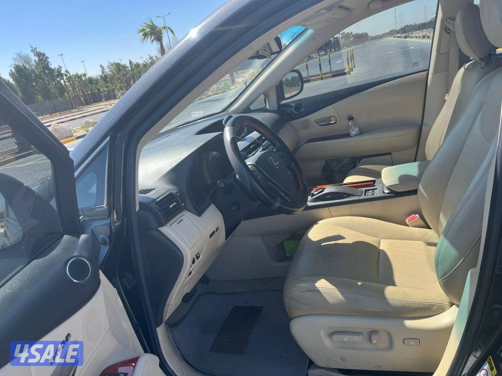 لكزس RX 350 موديل 2010 بحالة ممتازة - كاملة المواصفات5