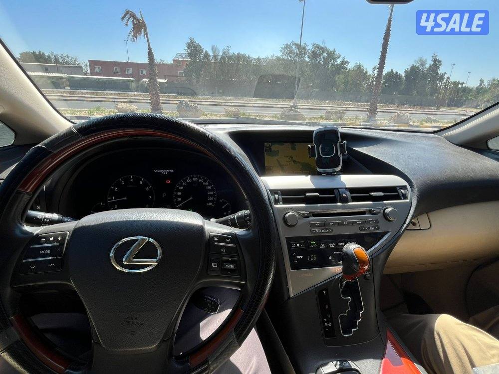لكزس RX 350 موديل 2010 بحالة ممتازة - كاملة المواصفات7