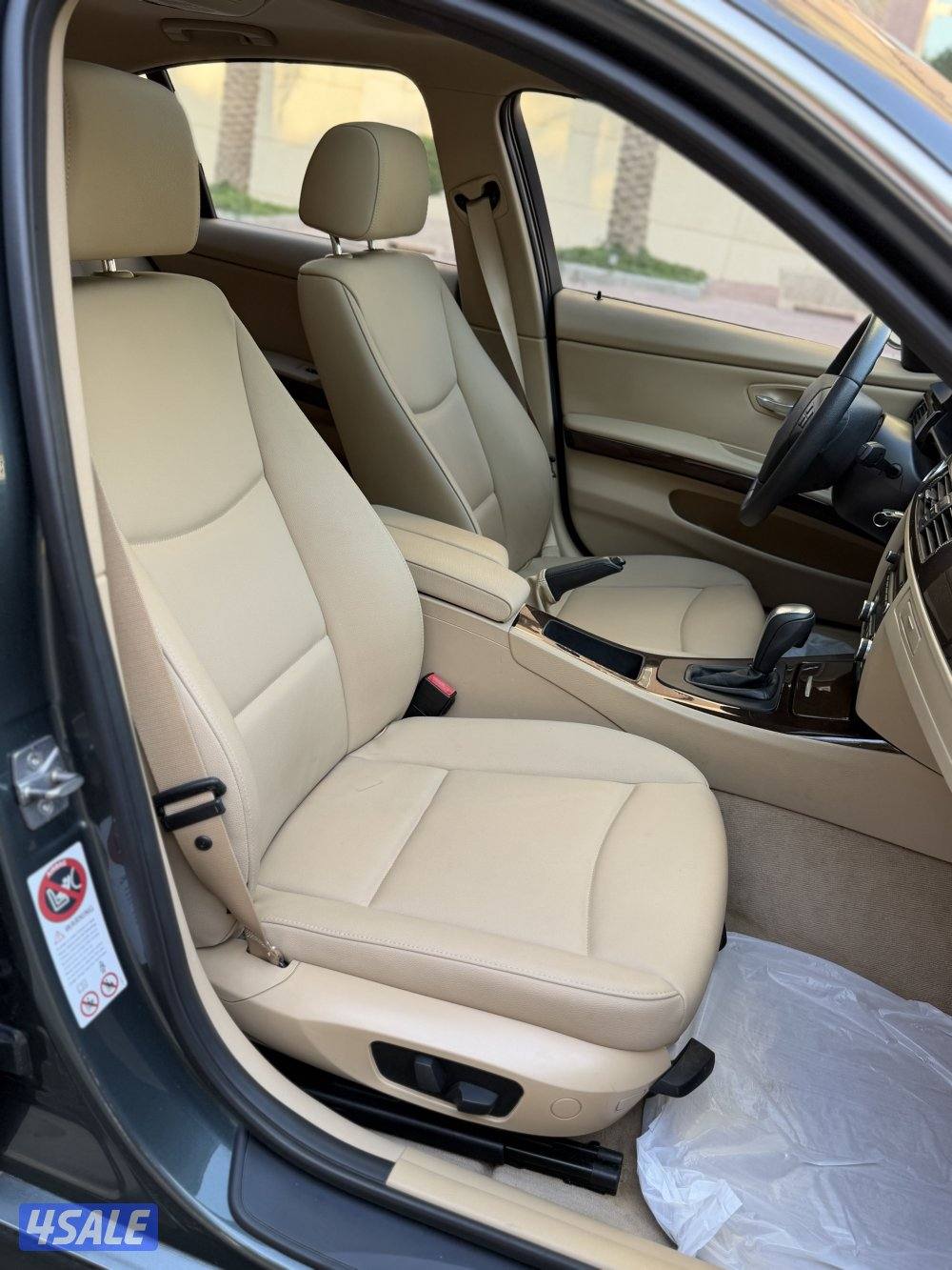 بي ام دبيلو 323 i م 2011 ماشي 85 الف فقط صبغ الوكالة . وارد الوكالة13