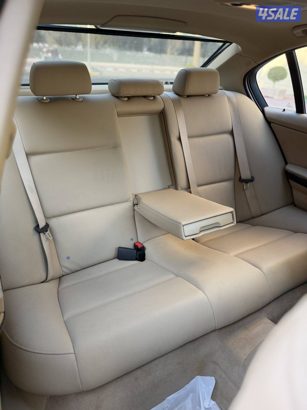 بي ام دبيلو 323 i م 2011 ماشي 85 الف فقط صبغ الوكالة . وارد الوكالة15