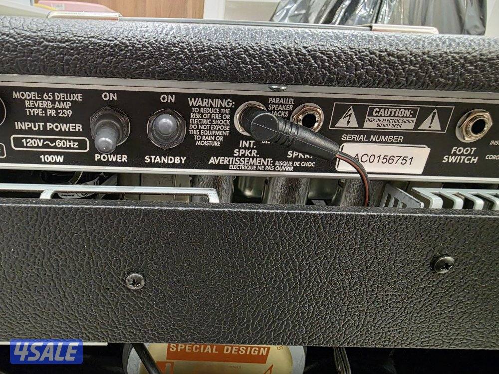 للبيع مضخم صوت فندر موديل امريكي ١٢٠ فولت fender deluxe reverb 654