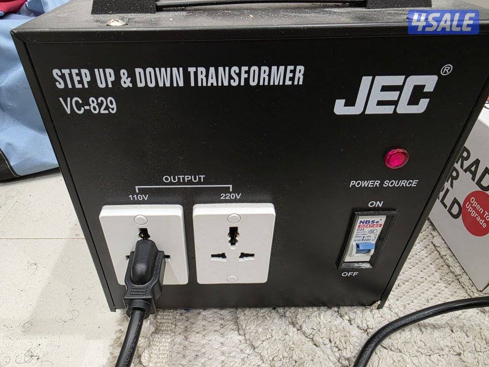 للبيع مضخم صوت فندر موديل امريكي ١٢٠ فولت fender deluxe reverb 658