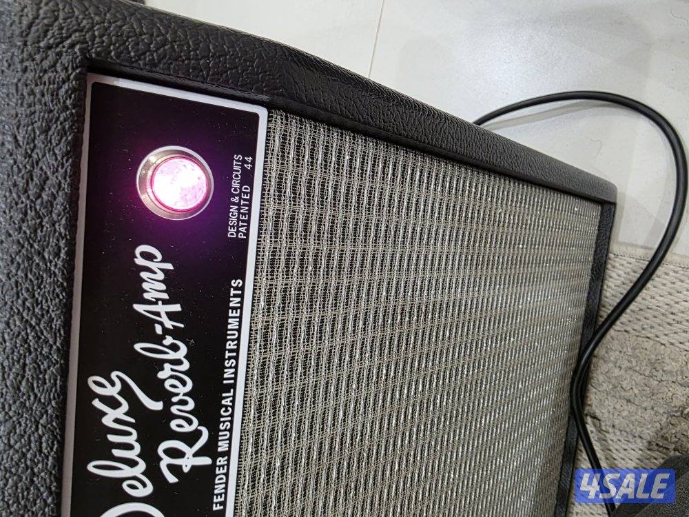 للبيع مضخم صوت فندر موديل امريكي ١٢٠ فولت fender deluxe reverb 6510