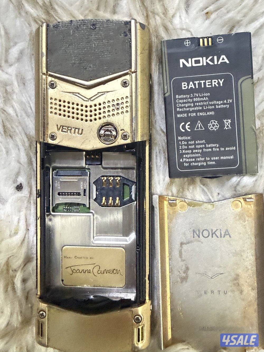 للبيع: مجموعة نادرة من هواتف VERTU الفاخرة (إصدارات كلاسيكية)9