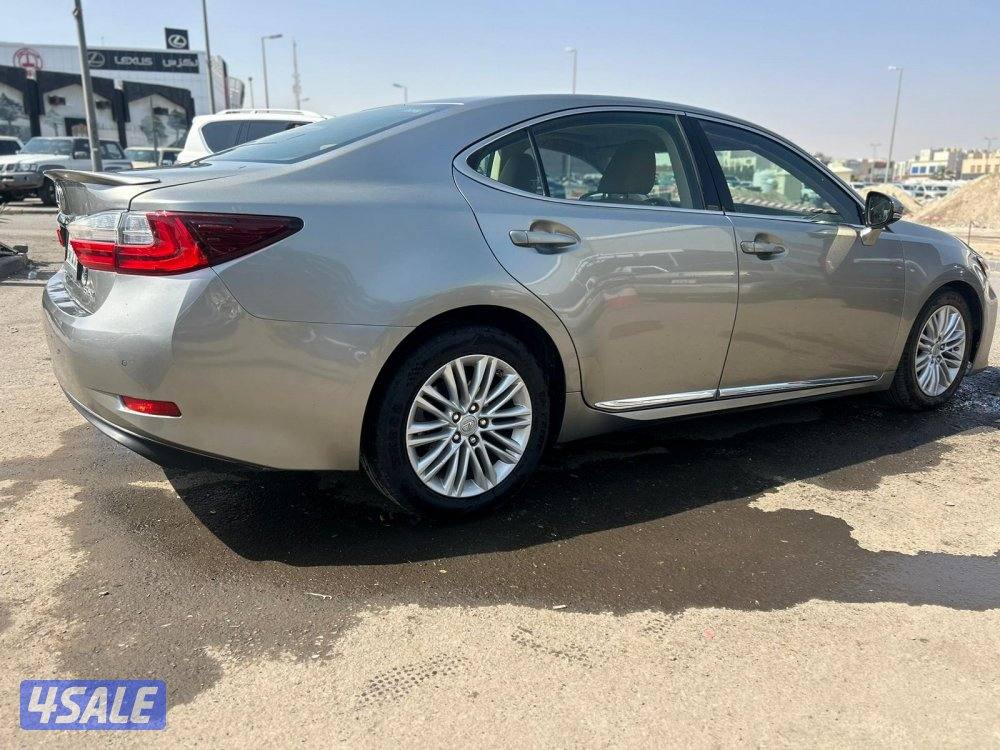 لكزس ES250  موديل 2018 ماشى 155.000 k.m  وارد الساير.3