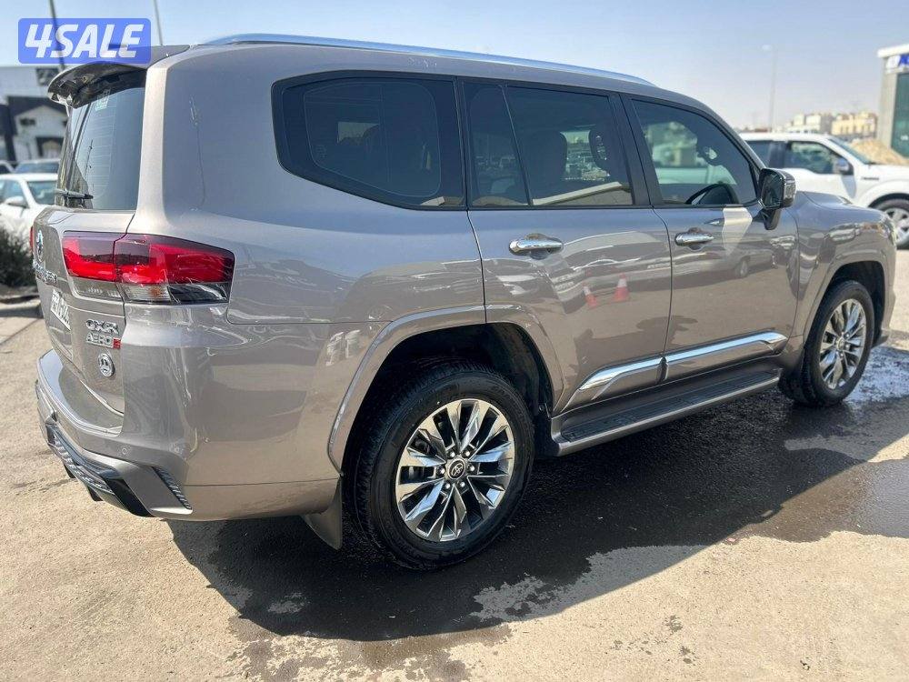 تويوتا لاند كروزر GX.R AEROs twin turbo.V6 موديل 2023 ماشى 64.000 k.m3