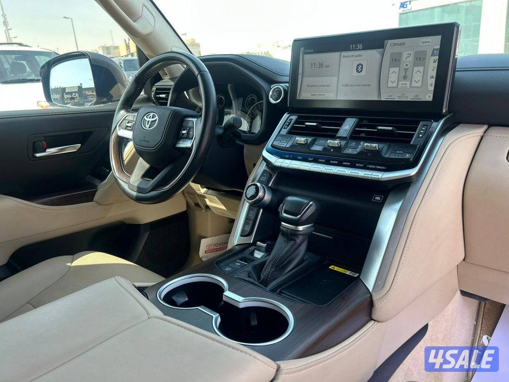 تويوتا لاند كروزر GX.R AEROs twin turbo.V6 موديل 2023 ماشى 64.000 k.m7