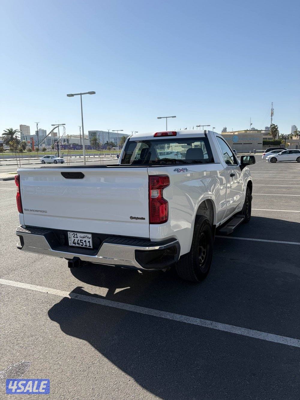 وانيت شفر سلفرادو  2022. عداد 138 الف  دبل جير4