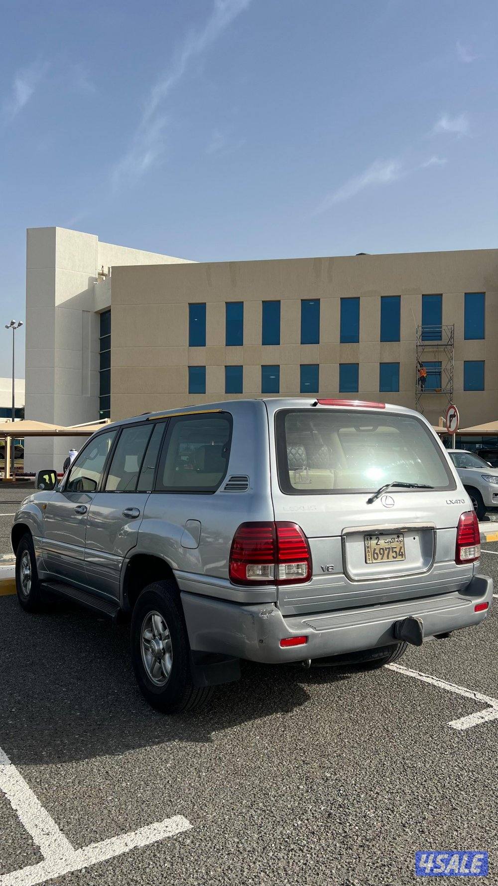 لكزس نظيف جدا4