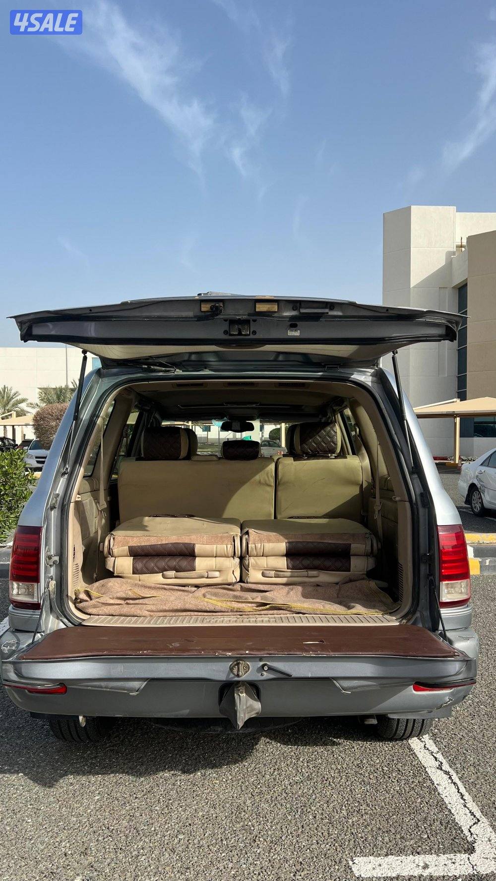 لكزس نظيف جدا6