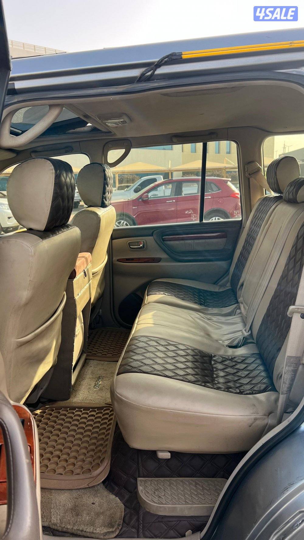 لكزس نظيف جدا7