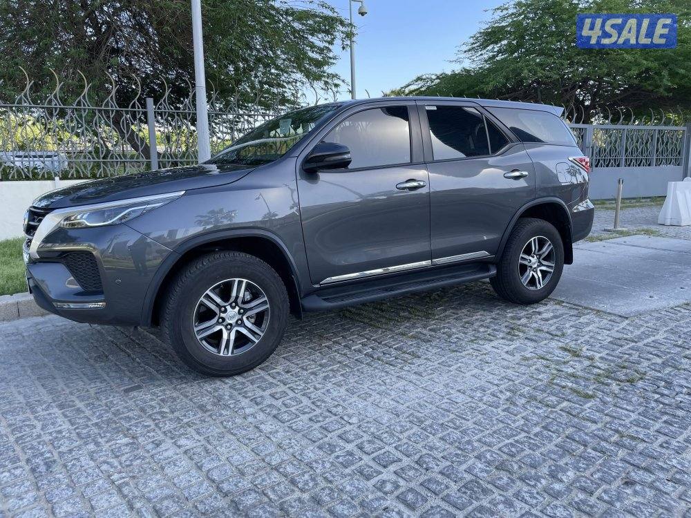 للبيع حيب تويوتا فورتينر موديل 2023 صبغ الوكالة ماشي 77 الف1