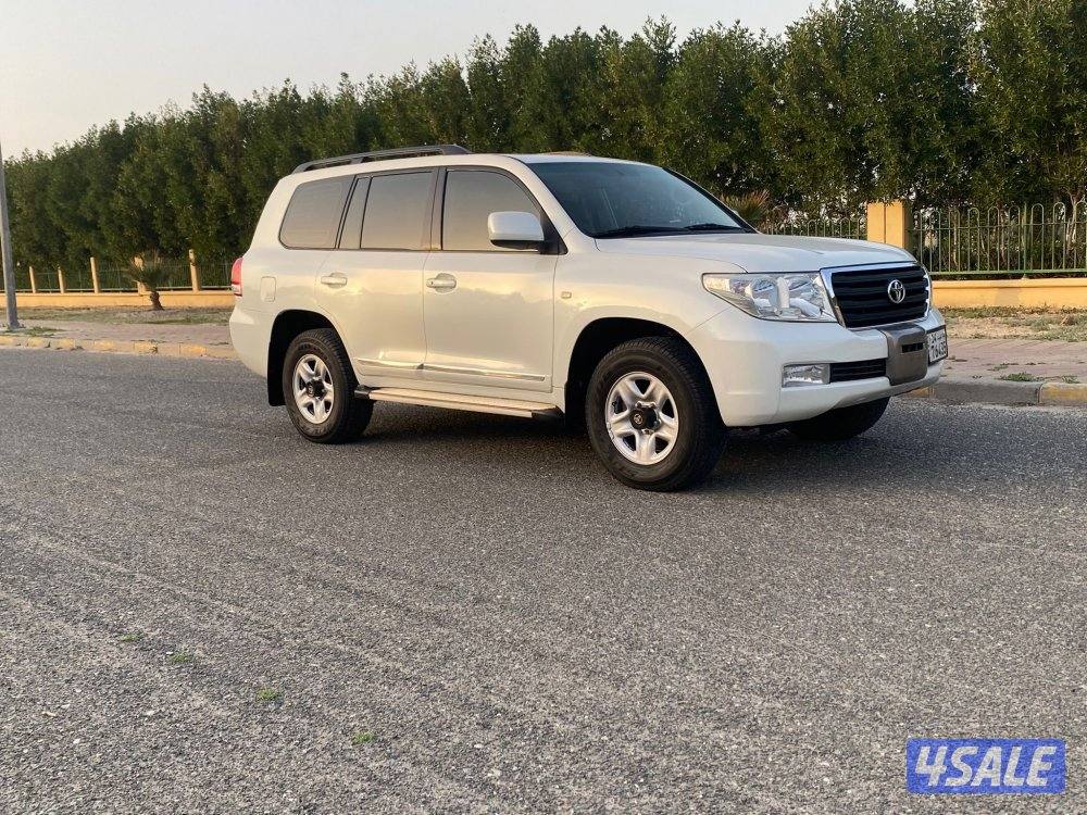 للبيع لاندكروزر / 2010 وارد الساير ٦ سلندر3