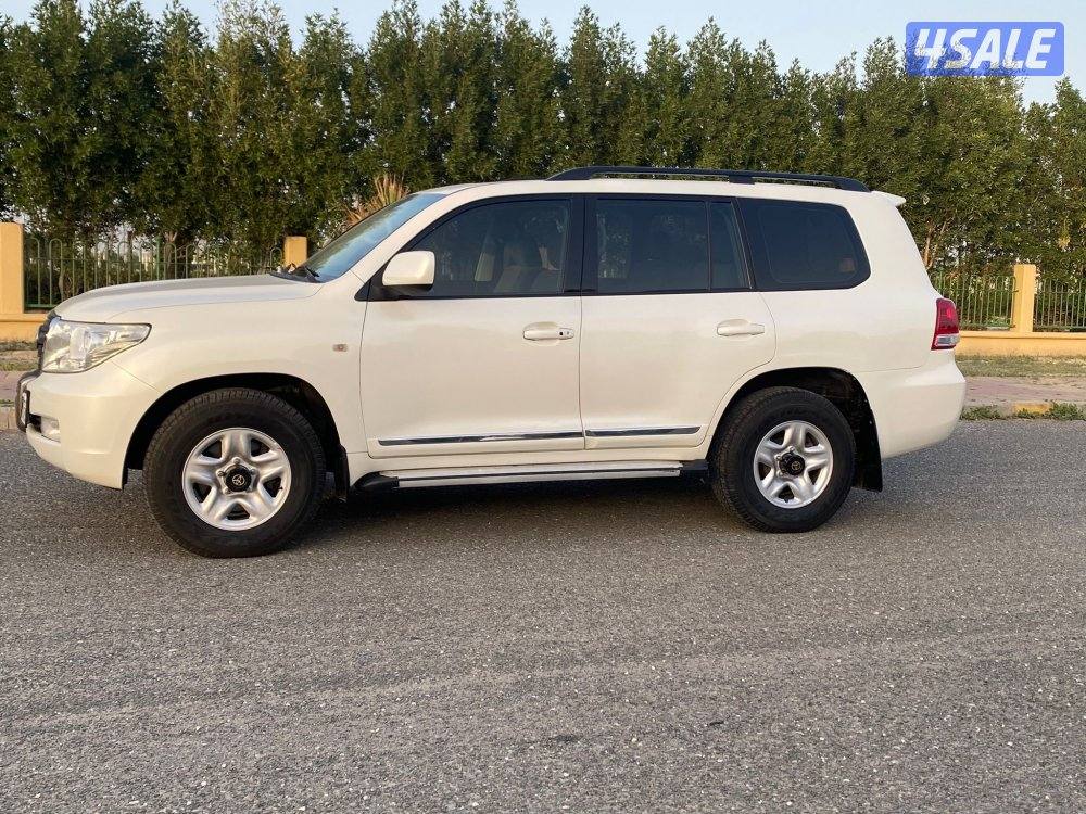 للبيع لاندكروزر / 2010 وارد الساير ٦ سلندر4