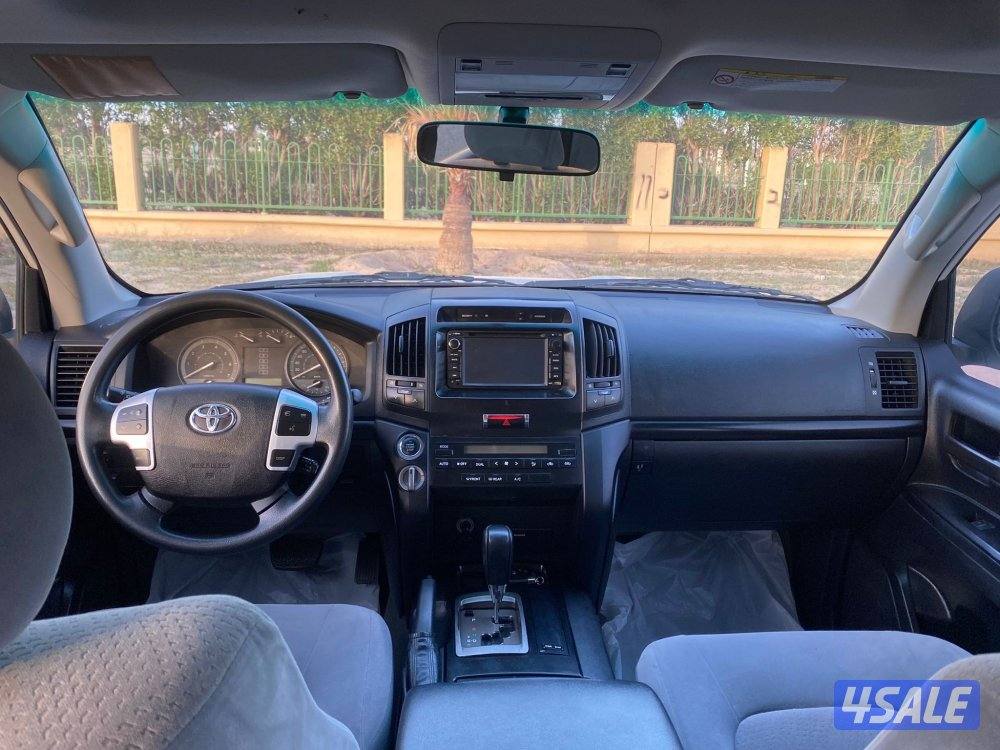 للبيع لاندكروزر / 2010 وارد الساير ٦ سلندر5