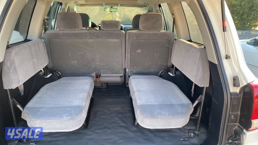 للبيع لاندكروزر / 2010 وارد الساير ٦ سلندر6