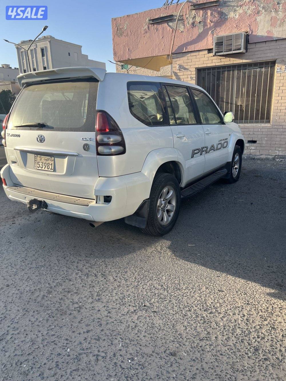 برادو 2008 -4سلندر السياره واقفه لها كذا سنه1