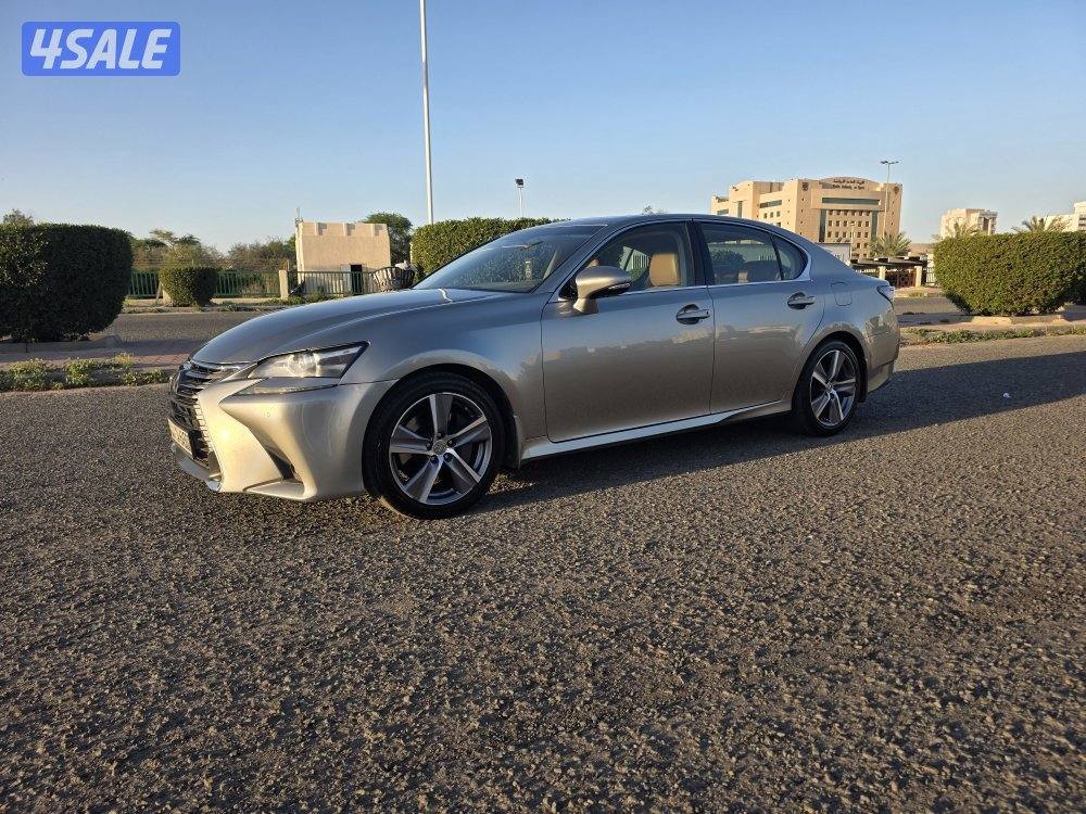 للبيع لكزس gs 2016 الساير0