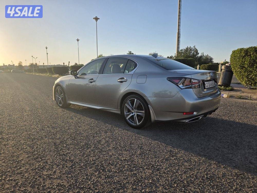 للبيع لكزس gs 2016 الساير3