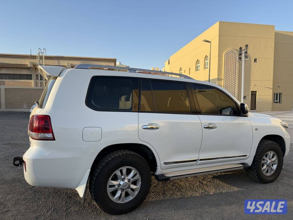 لاندكروزر Gxr ٨ سلندر4