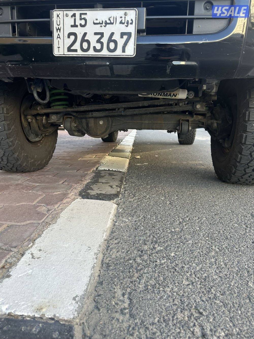 للبيع اربع كفرات حجريه شبه جديده و طقم معاونيات كامل شبه جديده0