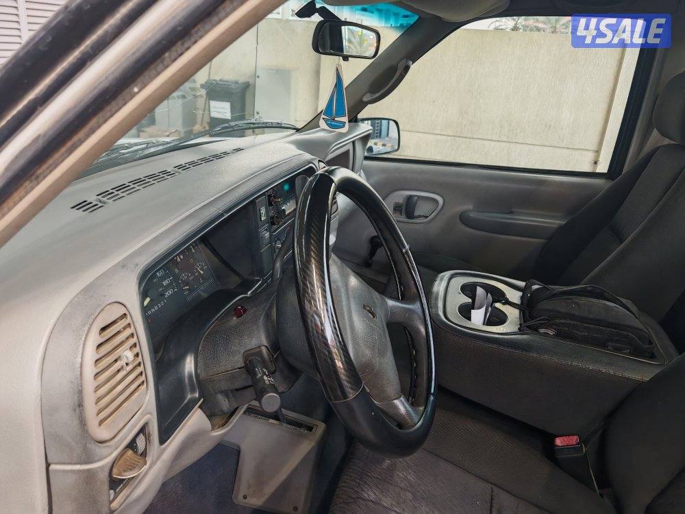 للبيع وانيت 2500hd شرط الفحص موديل ١٩٩٧3