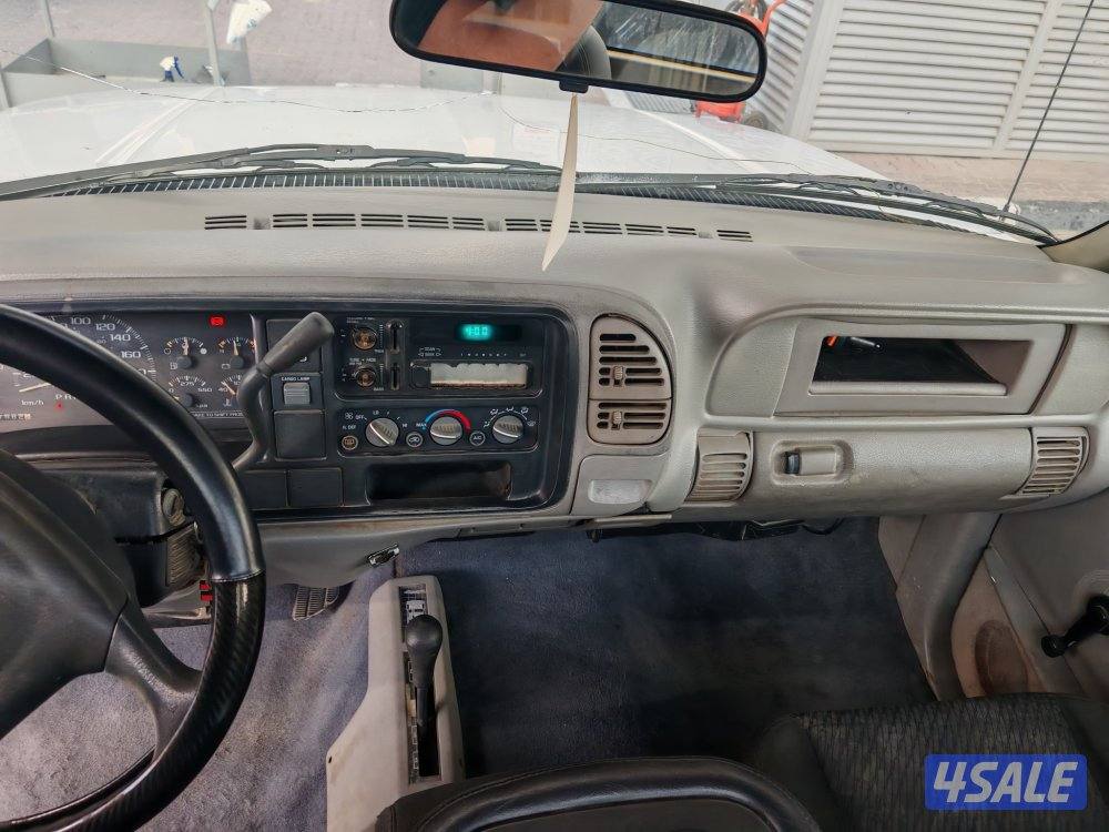 للبيع وانيت 2500hd شرط الفحص موديل ١٩٩٧4