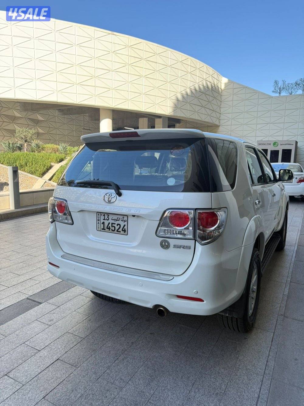 جيب فورتنر 2015 عداد قليل 30 الف صبغ وكاله2