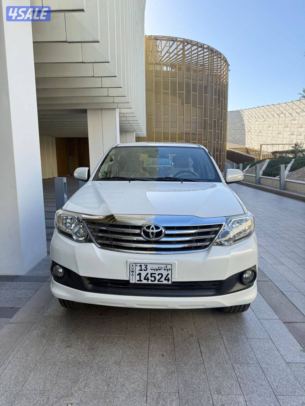 جيب فورتنر 2015 عداد قليل 30 الف صبغ وكاله4