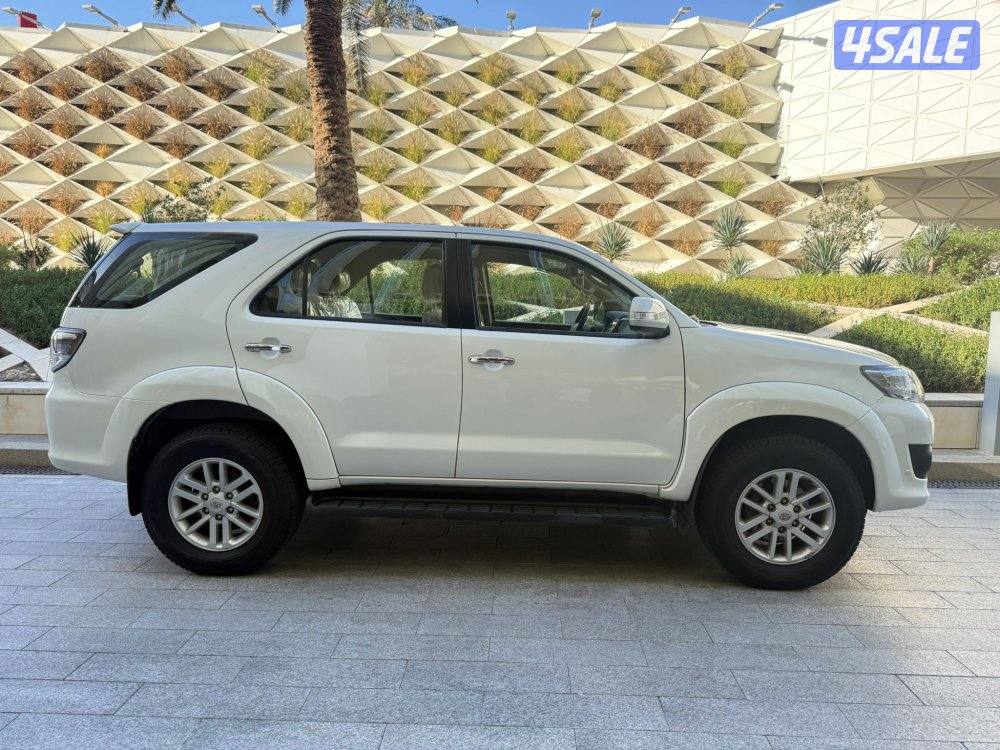 جيب فورتنر 2015 عداد قليل 30 الف صبغ وكاله8