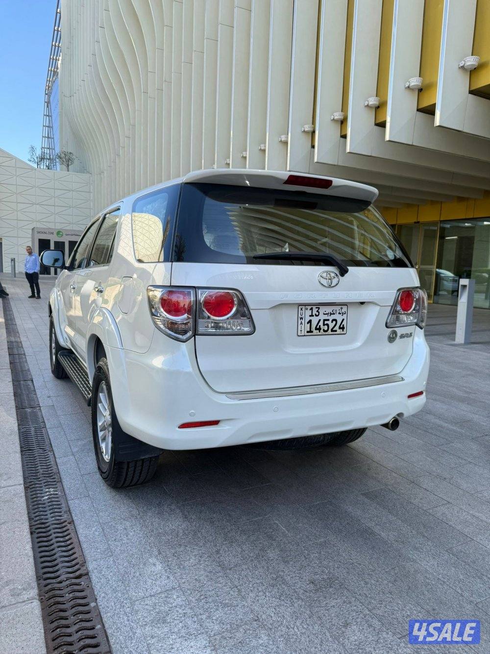 جيب فورتنر 2015 عداد قليل 30 الف صبغ وكاله9