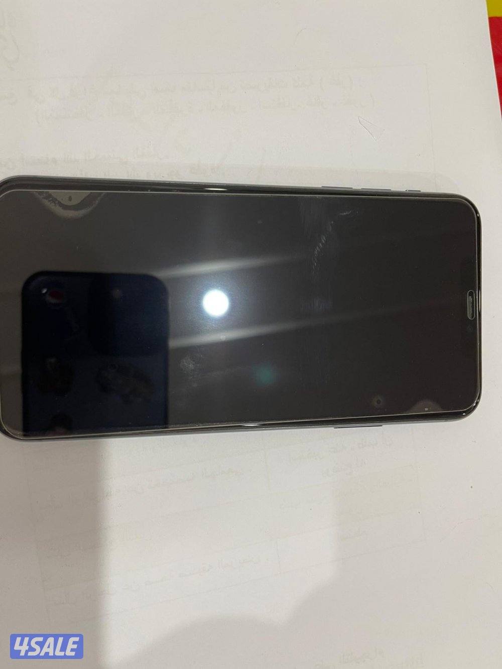 تليفون ايفون ١١ برو ماكس
* ٦٤ جيجابايت
* بدون علبه
* شاشه اصليه2